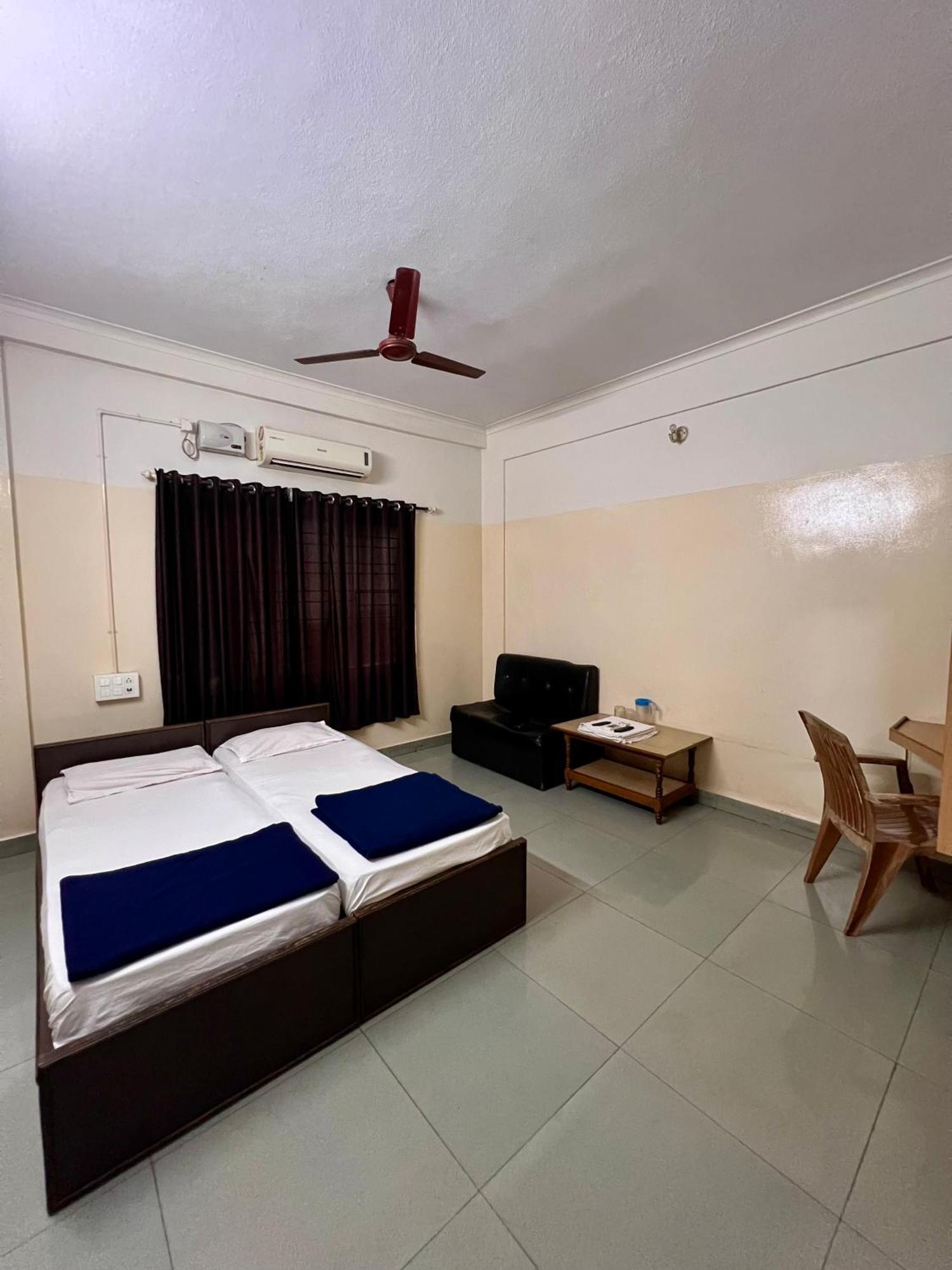 Sai Sagar Hotel Manipal Exterior photo